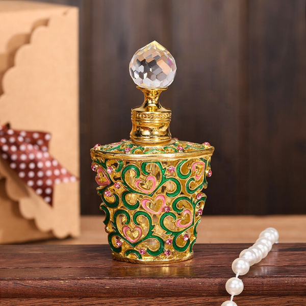 Retro Vintage Bloom – Perfume & Oil Bottle | Dubai-Inspired Design