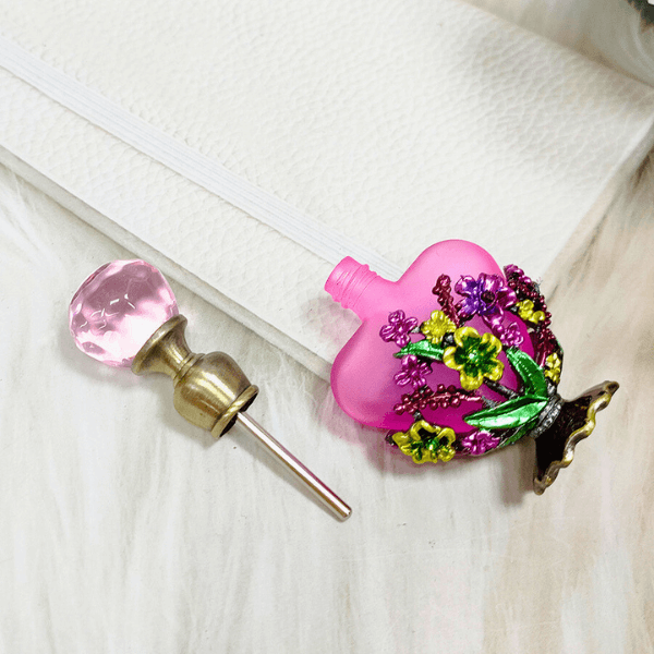 Retro Vintage Bloom – Perfume & Oil Bottle | Dubai-Inspired Design