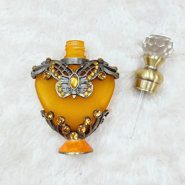 Retro Vintage Bloom – Perfume & Oil Bottle | Dubai-Inspired Design