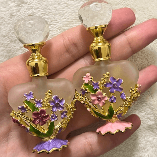 Retro Vintage Bloom – Perfume & Oil Bottle | Dubai-Inspired Design